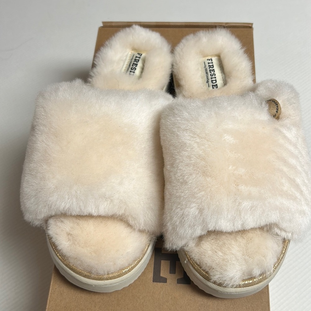 Slippers